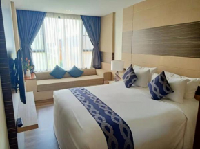 Pool Suite